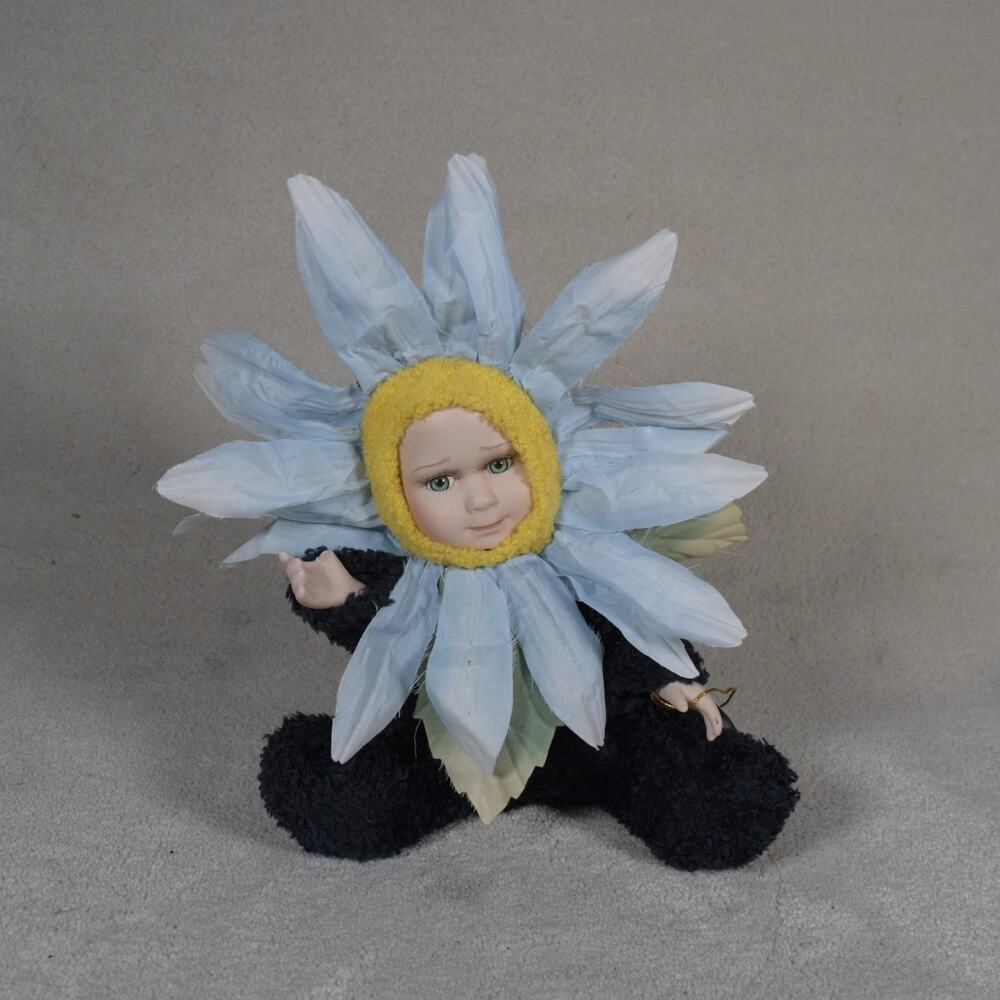 Vintage 2001 Geppeddo Felicity Flower 9" Doll Porcelain Cuddle Kids Pajamas